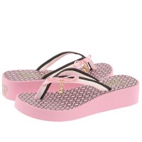 Juicy Couture Flip Flops Gold Bell Midheel Pink Juicy Couture Flip Flops Gold Bell Midheel Pink