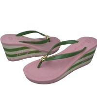 Juicy Couture Flip Flops Signture Crown Wedgel Pink/Green Juicy Couture Flip Flops Signture Crown Wedgel Pink/Green
